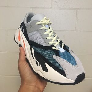 Adidas Yeezy 700 Wave Runner